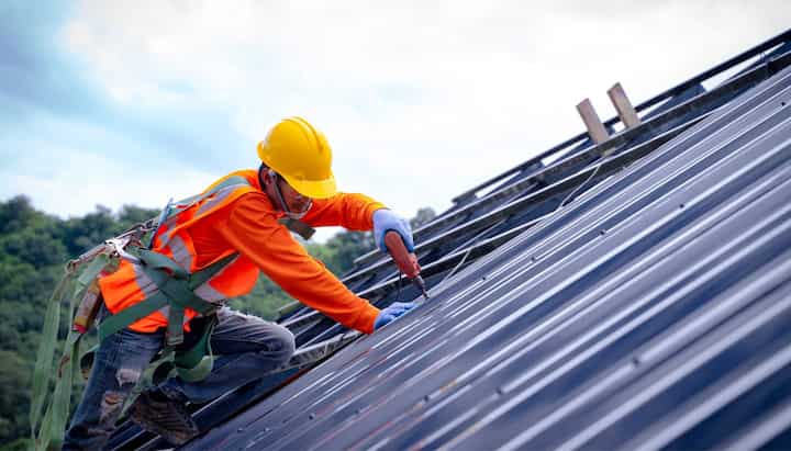 Skilled residential and commercial roofing contractors in Minneapolis, Minnesota offering exceptional services.
